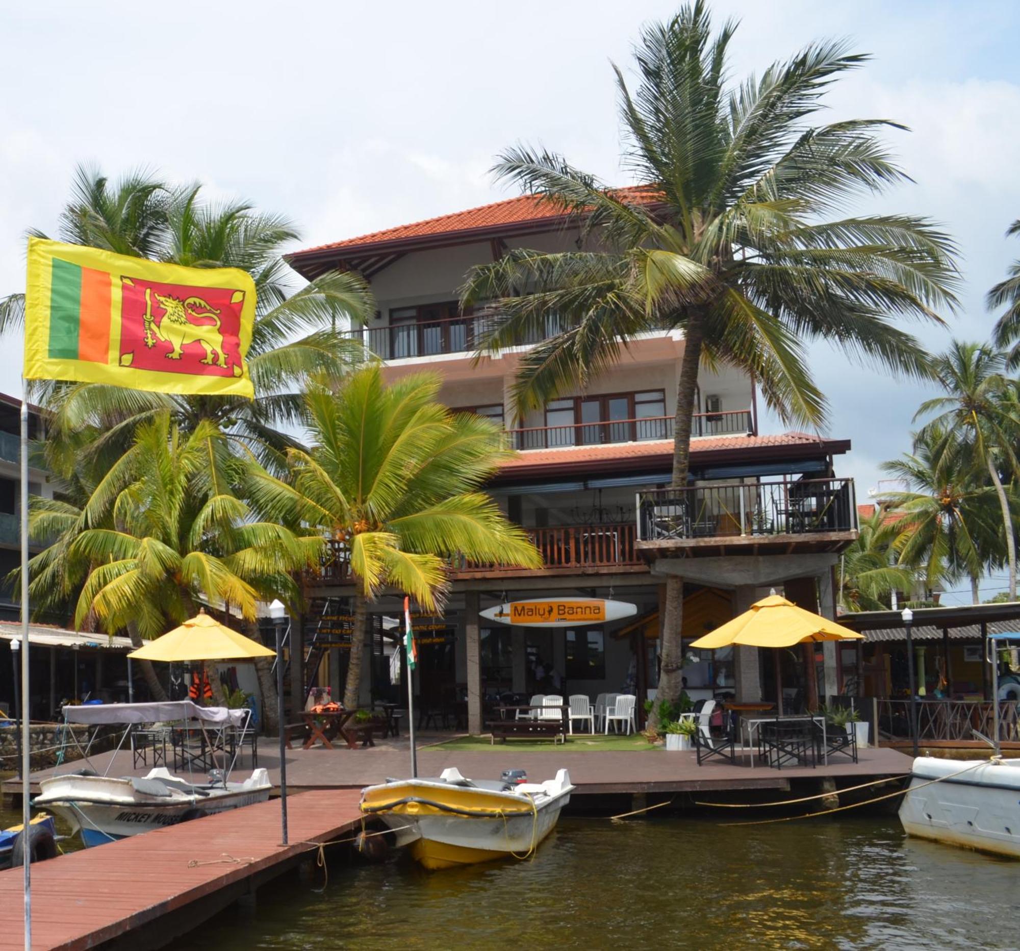 Hotel Malu Banna à Aluthgama Extérieur photo